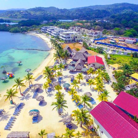 Las Palmas Beach Hotel Dixon Cove ภายนอก รูปภาพ