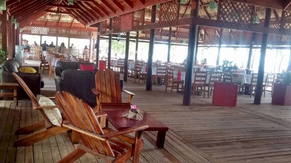 Las Palmas Beach Hotel Dixon Cove ภายนอก รูปภาพ
