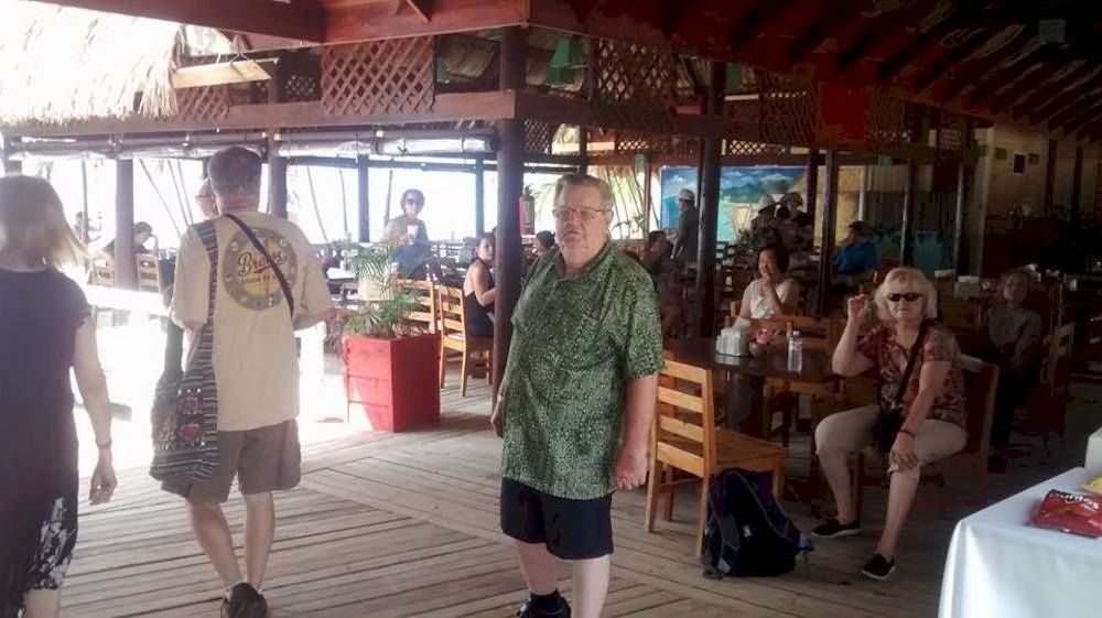 Las Palmas Beach Hotel Dixon Cove ภายนอก รูปภาพ